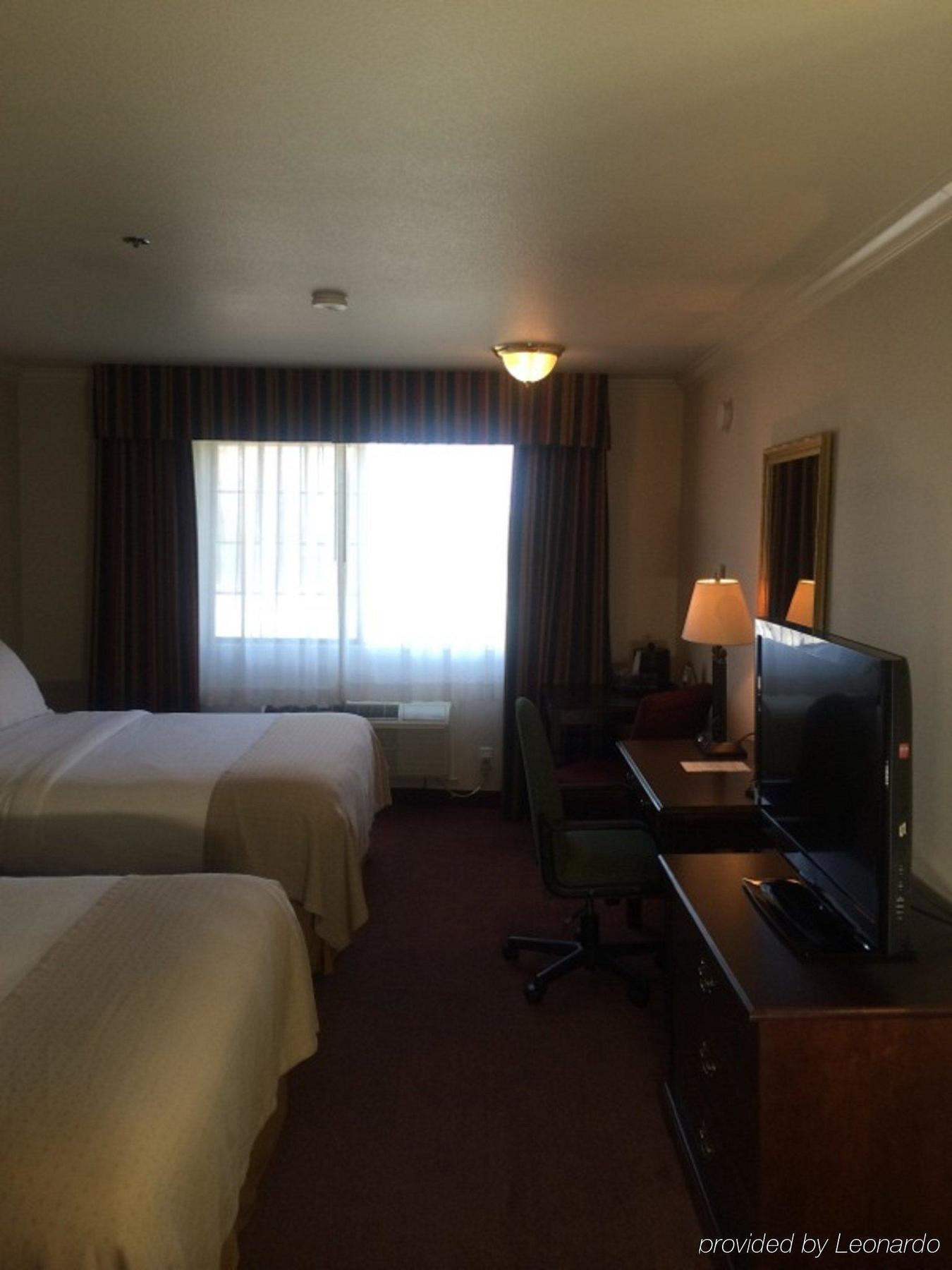 Holiday Inn Selma - Swancourt Extérieur photo