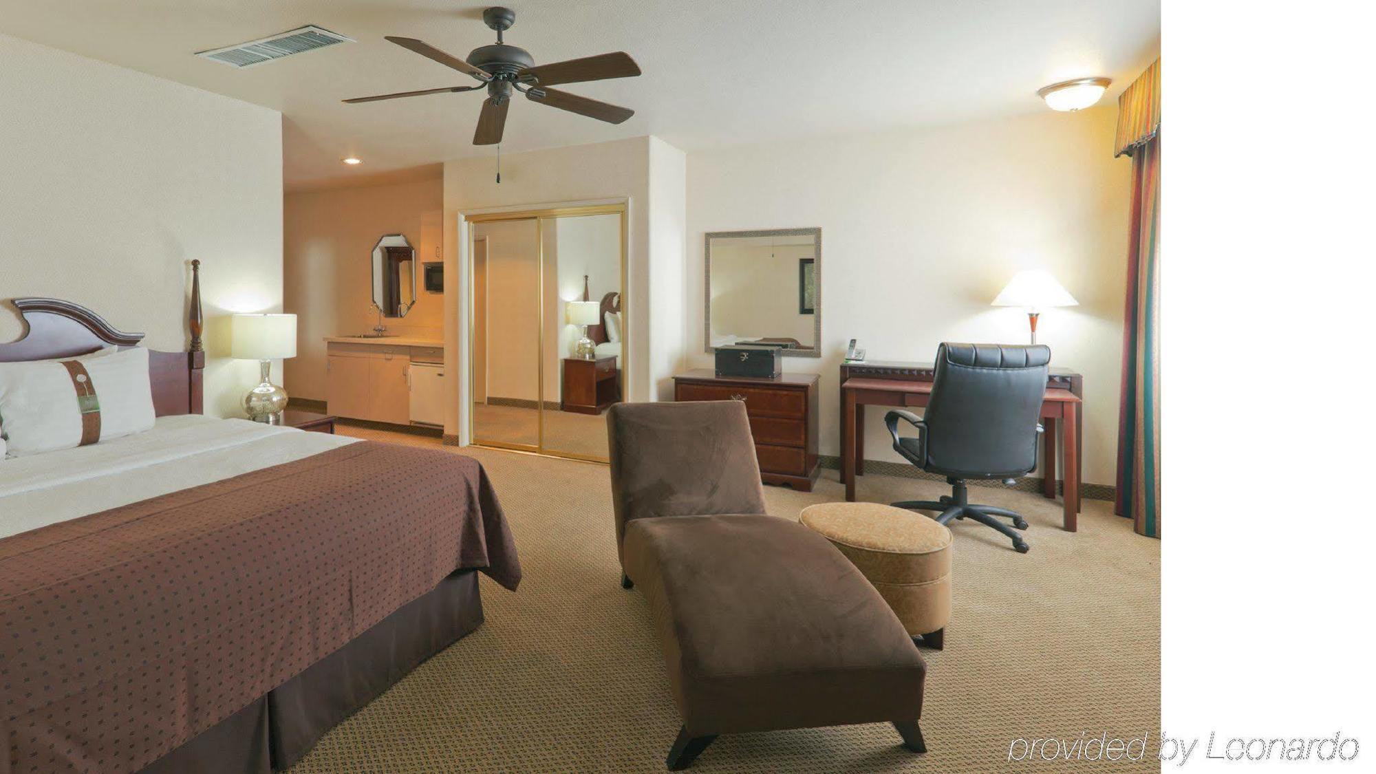 Holiday Inn Selma - Swancourt Extérieur photo