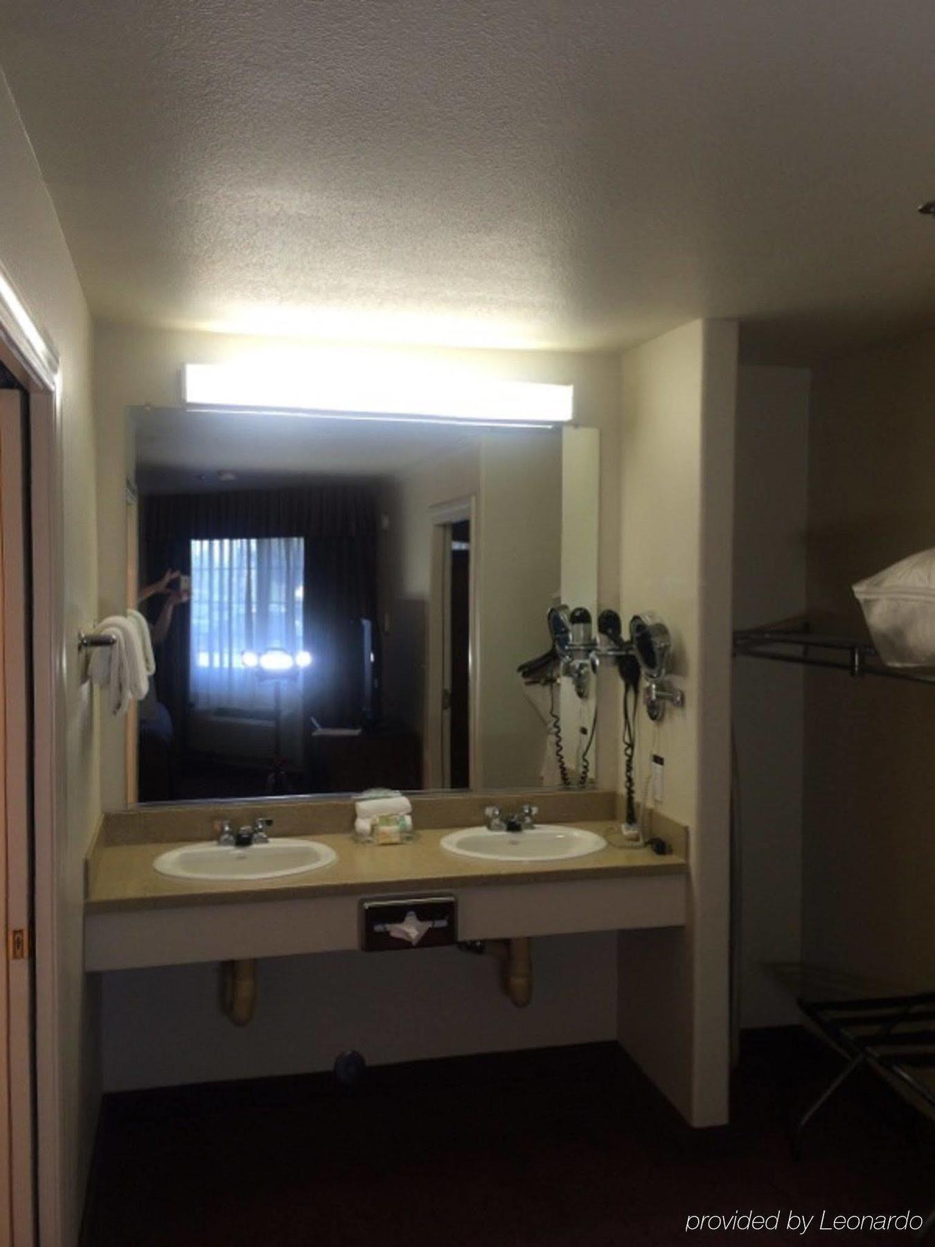 Holiday Inn Selma - Swancourt Extérieur photo