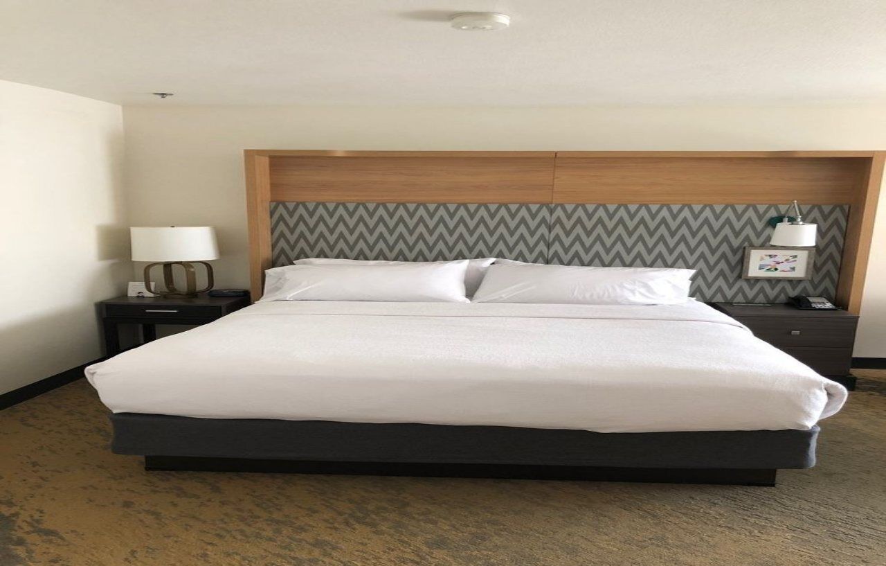 Holiday Inn Selma - Swancourt Extérieur photo
